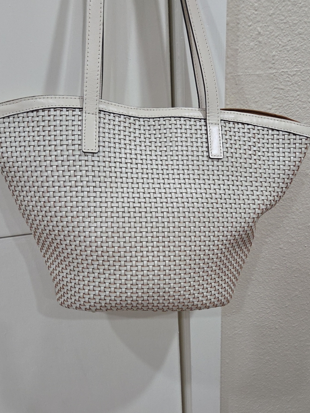 White Woven Tote Bag - Classic Everyday Carry